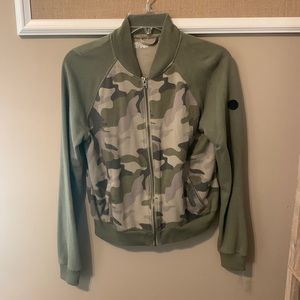 Womens Camouflage Zip-Up Hoodie (Hollister)